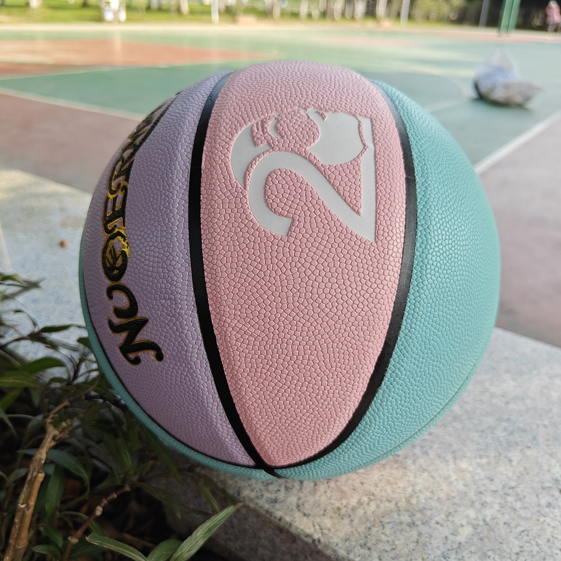 Durable & Elastic Basketball - Perfect Christmas Gift, Indoor\u002FOutdoor Use